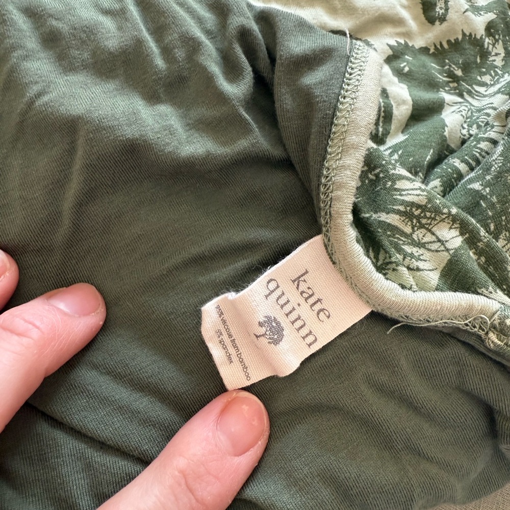 Kate Quinn double layer cactus blanket - Picture 4 of 5